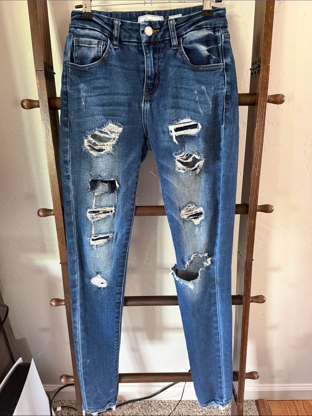 Distressed High-Rise Skinny Jeans - Blue
